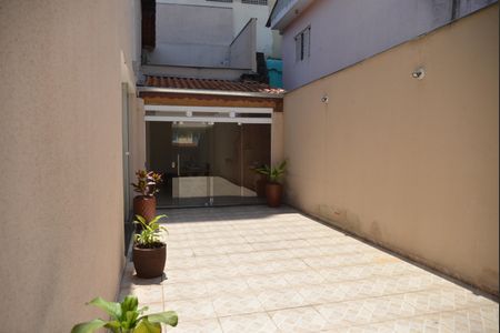 Casa à venda com 223m², 4 quartos e 4 vagasQuintal