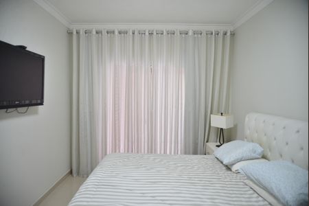 Casa à venda com 223m², 4 quartos e 4 vagasQuarto Suite 2