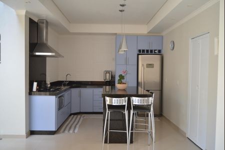 Casa à venda com 223m², 4 quartos e 4 vagasCozinha