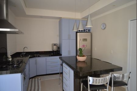 Casa à venda com 223m², 4 quartos e 4 vagasCozinha