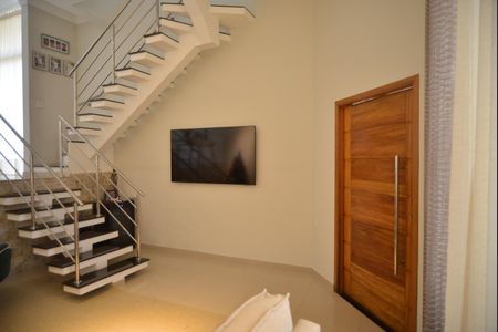 Sala de casa à venda com 4 quartos, 223m² em Santa Terezinha, Santo André