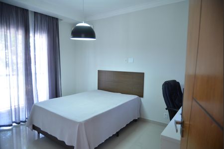 Casa à venda com 223m², 4 quartos e 4 vagasQuarto 1