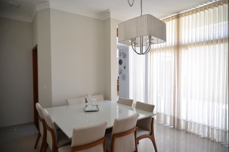 Casa à venda com 223m², 4 quartos e 4 vagasCozinha