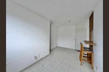 Sala de apartamento para alugar com 2 quartos, 50m² em Vargem Grande, Rio de Janeiro