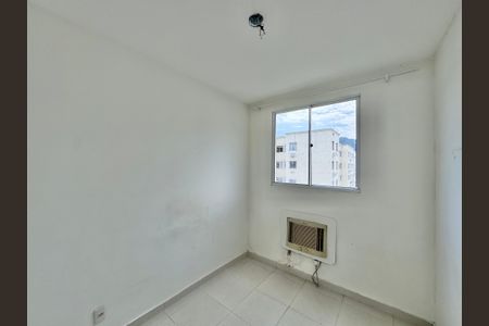 Quarto 2 de apartamento para alugar com 2 quartos, 50m² em Vargem Grande, Rio de Janeiro