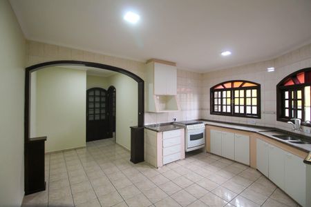 Casa para alugar com 200m², 3 quartos e 3 vagas Casa para alugar com 200m², 3 quartos e 3 vagasCozinha