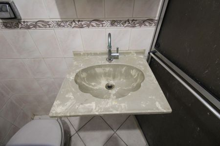 Casa para alugar com 200m², 3 quartos e 3 vagas Casa para alugar com 200m², 3 quartos e 3 vagasBanheiro