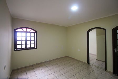 Casa para alugar com 200m², 3 quartos e 3 vagas Casa para alugar com 200m², 3 quartos e 3 vagasSala