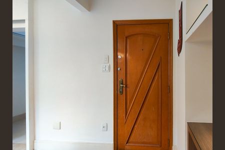 Apartamento para alugar com 72m², 3 quartos e 1 vaga Apartamento para alugar com 72m², 3 quartos e 1 vagaEntrada