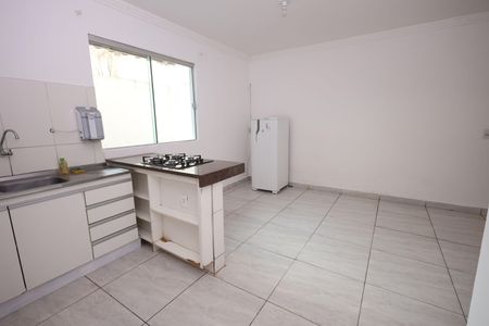 Casa de condomínio para alugar com 70m², 1 quarto e 1 vagaSala/Cozinha