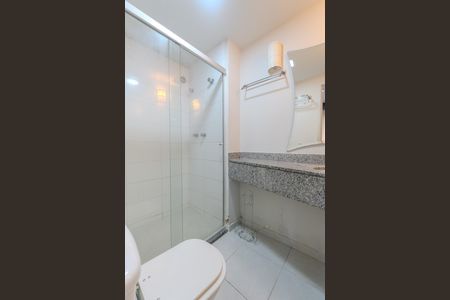 Banheiro de kitnet/studio para alugar com 1 quarto, 30m² em Paraíso, São Paulo