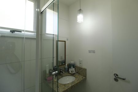 Apartamento à venda com 74m², 3 quartos e 2 vagasBanheiro da Suíte 1