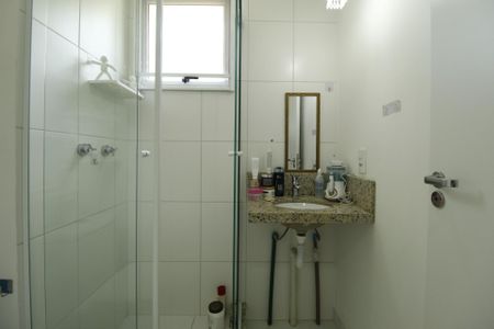 Apartamento à venda com 74m², 3 quartos e 2 vagasBanheiro da Suíte 1