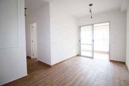 Apartamento para alugar com 70m², 2 quartos e 1 vaga