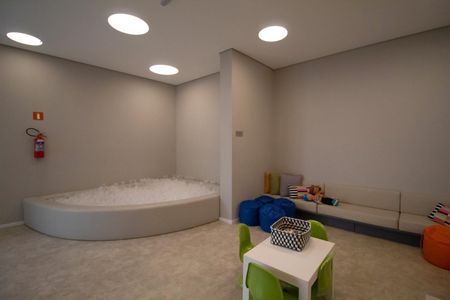 Apartamento para alugar com 70m², 2 quartos e 1 vaga