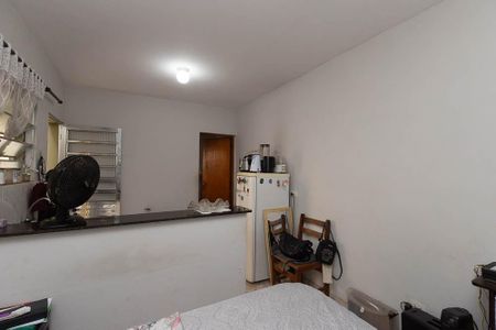 Casa à venda com 310m², 5 quartos e 3 vagas Casa à venda com 310m², 5 quartos e 3 vagasCasa Fundos Quarto / Cozinha