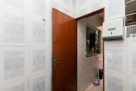Casa à venda com 310m², 5 quartos e 3 vagas Casa à venda com 310m², 5 quartos e 3 vagasBanheiro 6