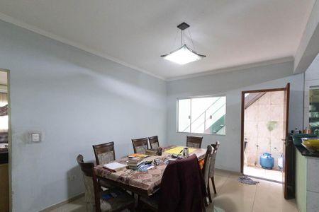 Casa à venda com 310m², 5 quartos e 3 vagas Casa à venda com 310m², 5 quartos e 3 vagasCopa / Cozinha