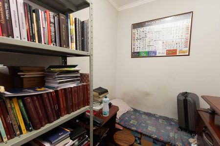 Casa à venda com 310m², 5 quartos e 3 vagas Casa à venda com 310m², 5 quartos e 3 vagasQuarto 2