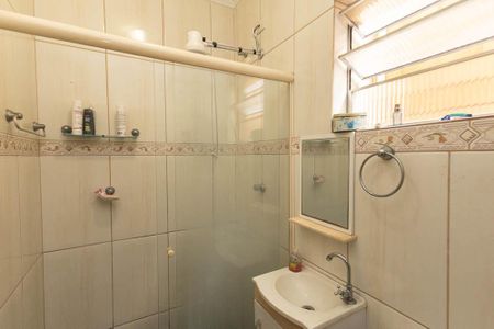 Casa à venda com 310m², 5 quartos e 3 vagas Casa à venda com 310m², 5 quartos e 3 vagasBanheiro da Suíte 2