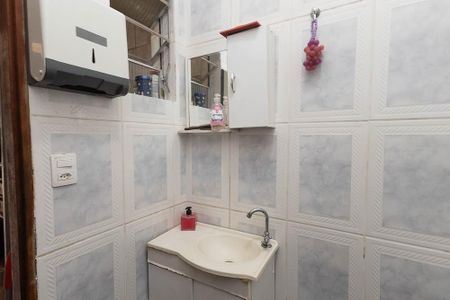Casa à venda com 310m², 5 quartos e 3 vagas Casa à venda com 310m², 5 quartos e 3 vagasBanheiro 6