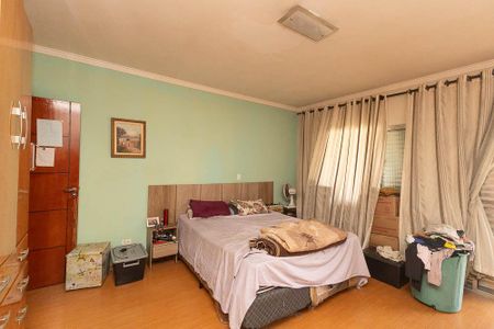 Casa à venda com 310m², 5 quartos e 3 vagas Casa à venda com 310m², 5 quartos e 3 vagasSuíte 1