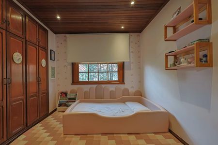 Casa à venda com 388m², 4 quartos e 2 vagas Casa à venda com 388m², 4 quartos e 2 vagasSuíte 2