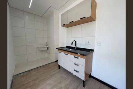 Apartamento para alugar com 35m², 2 quartos e sem vaga Apartamento para alugar com 35m², 2 quartos e sem vagaCozinha e Área de Serviço