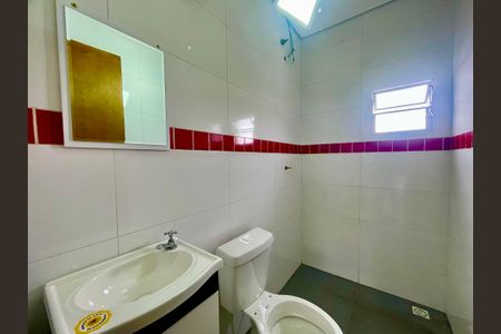 Banheiro de casa para alugar com 1 quarto, 40m² em Vila São João Batista, Guarulhos