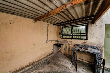 Casa à venda com 75m², 2 quartos e 2 vagas