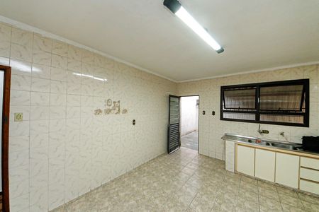 Casa à venda com 75m², 2 quartos e 2 vagas