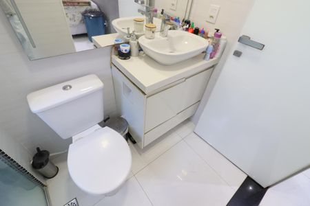 Banheiro da Suíte 1 de apartamento à venda com 2 quartos, 54m² em Novo Osasco, Osasco