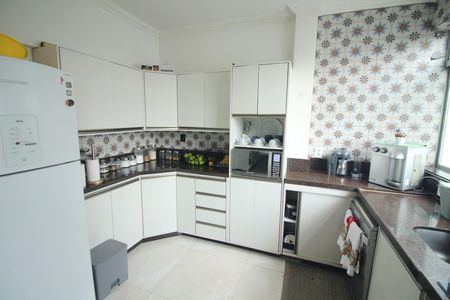 Apartamento à venda com 120m², 3 quartos e 2 vagasCozinha
