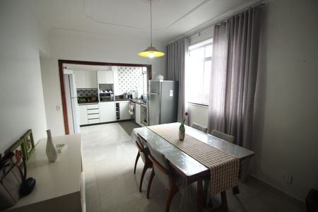 Apartamento à venda com 120m², 3 quartos e 2 vagasCopa