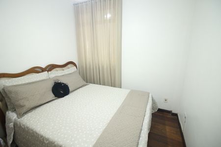 Apartamento à venda com 120m², 3 quartos e 2 vagasQuarto 2