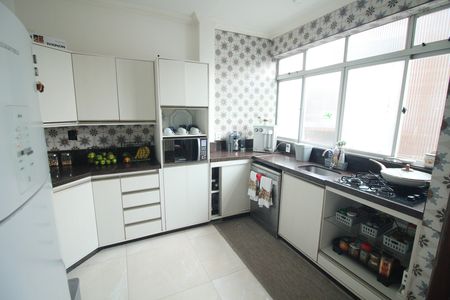 Apartamento à venda com 120m², 3 quartos e 2 vagasCozinha