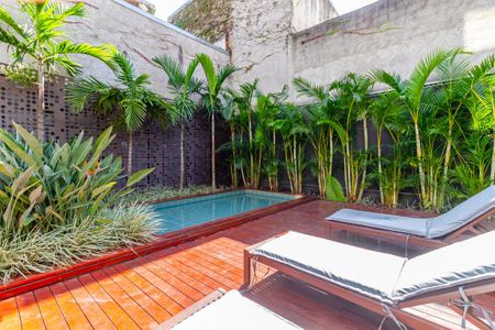 Studio para alugar com 30m², 1 quarto e 1 vaga Studio para alugar com 30m², 1 quarto e 1 vagaÁrea comum - Piscina