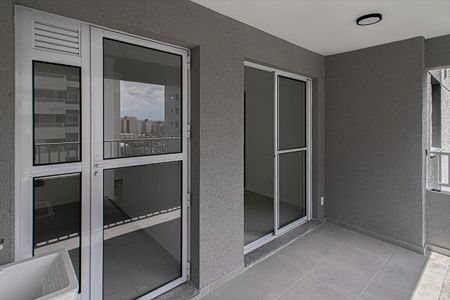 Apartamento à venda com 60m², 3 quartos e 1 vagasacada e área de serviço_4