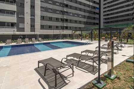 Apartamento à venda com 60m², 3 quartos e 1 vagapiscina_4