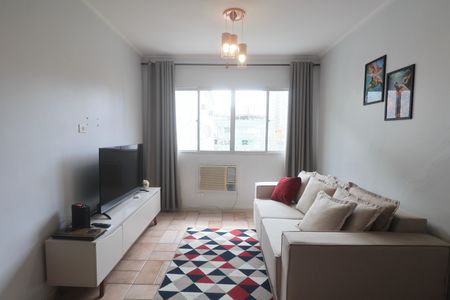 Sala de apartamento para alugar com 2 quartos, 70m² em Jardim Las Palmas, Guarujá