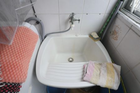 Apartamento para alugar com 70m², 2 quartos e 1 vagaÁrea de Serviço