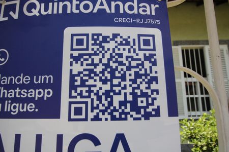 Casa de condomínio à venda com 194m², 4 quartos e 1 vagaQR Code