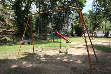 Casa de condomínio à venda com 194m², 4 quartos e 1 vagaPlayground