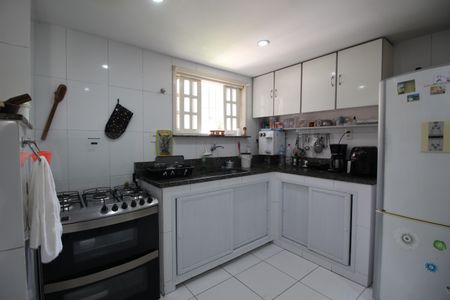 Casa de condomínio à venda com 194m², 4 quartos e 1 vagaCozinha