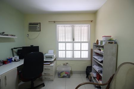 Casa de condomínio à venda com 194m², 4 quartos e 1 vagaQuarto 2