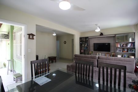 Sala de casa de condomínio à venda com 4 quartos, 194m² em Taquara, Rio de Janeiro