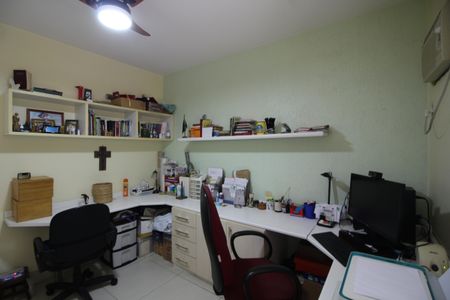 Casa de condomínio à venda com 194m², 4 quartos e 1 vagaQuarto 2