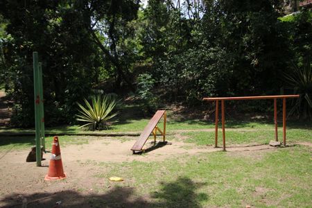 Casa de condomínio à venda com 194m², 4 quartos e 1 vagaAcademia Externa