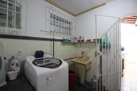 Casa de condomínio à venda com 194m², 4 quartos e 1 vagaÁrea de Serviço