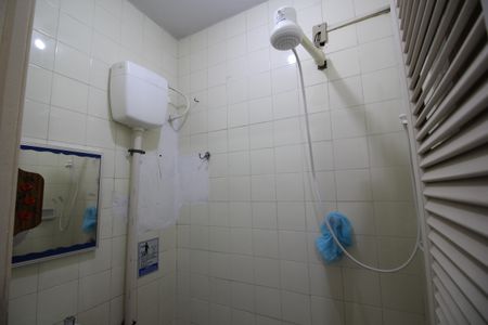 Casa de condomínio à venda com 194m², 4 quartos e 1 vagaBanheiro de Serviço